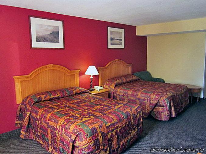 ويتشيتا فولز Delux Inn الغرفة الصورة